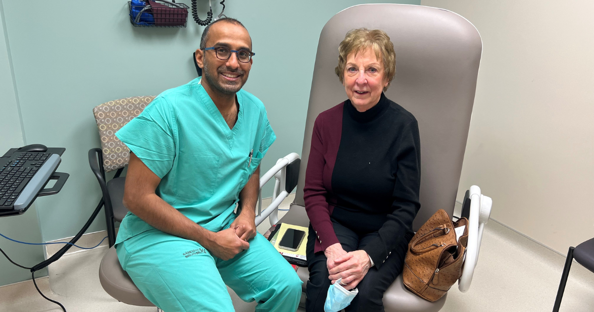 Patient Moe Wenke sitting with Dr. Aleem Siddique