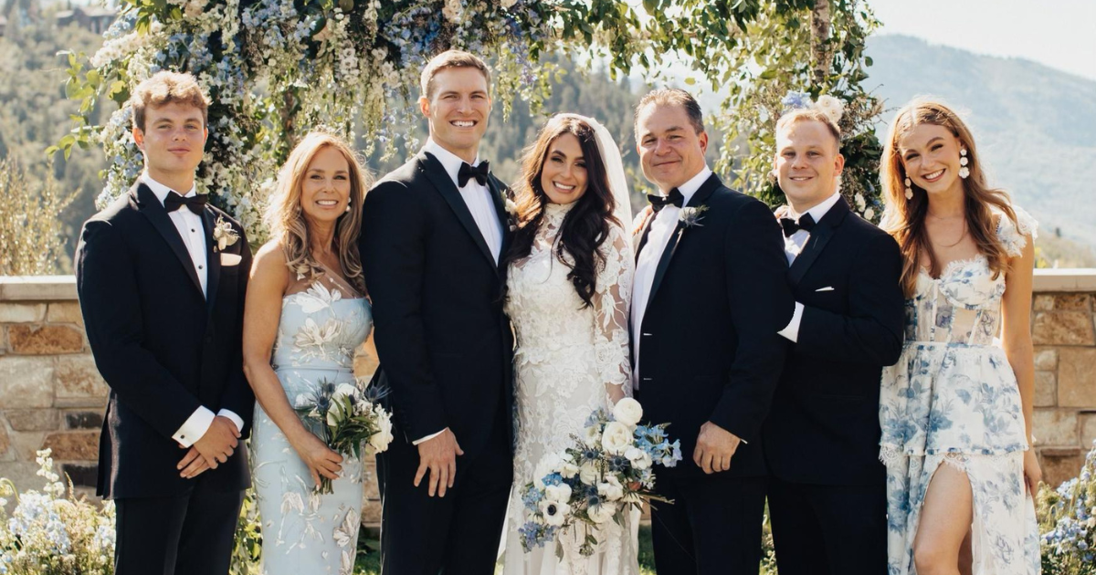 Stacie Greene, Michael and Colby Zeuli, Kenneth Greene and family celebrate after Michael and Colby's wedding
