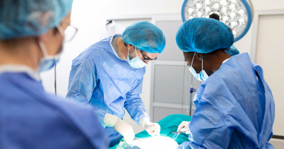 Role of Mohs surgery in select early stage melanoma: High cure rates with low recurrence