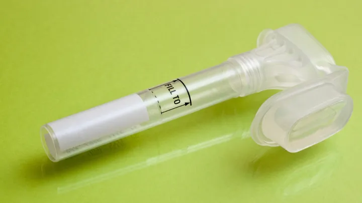 Saliva collection tube